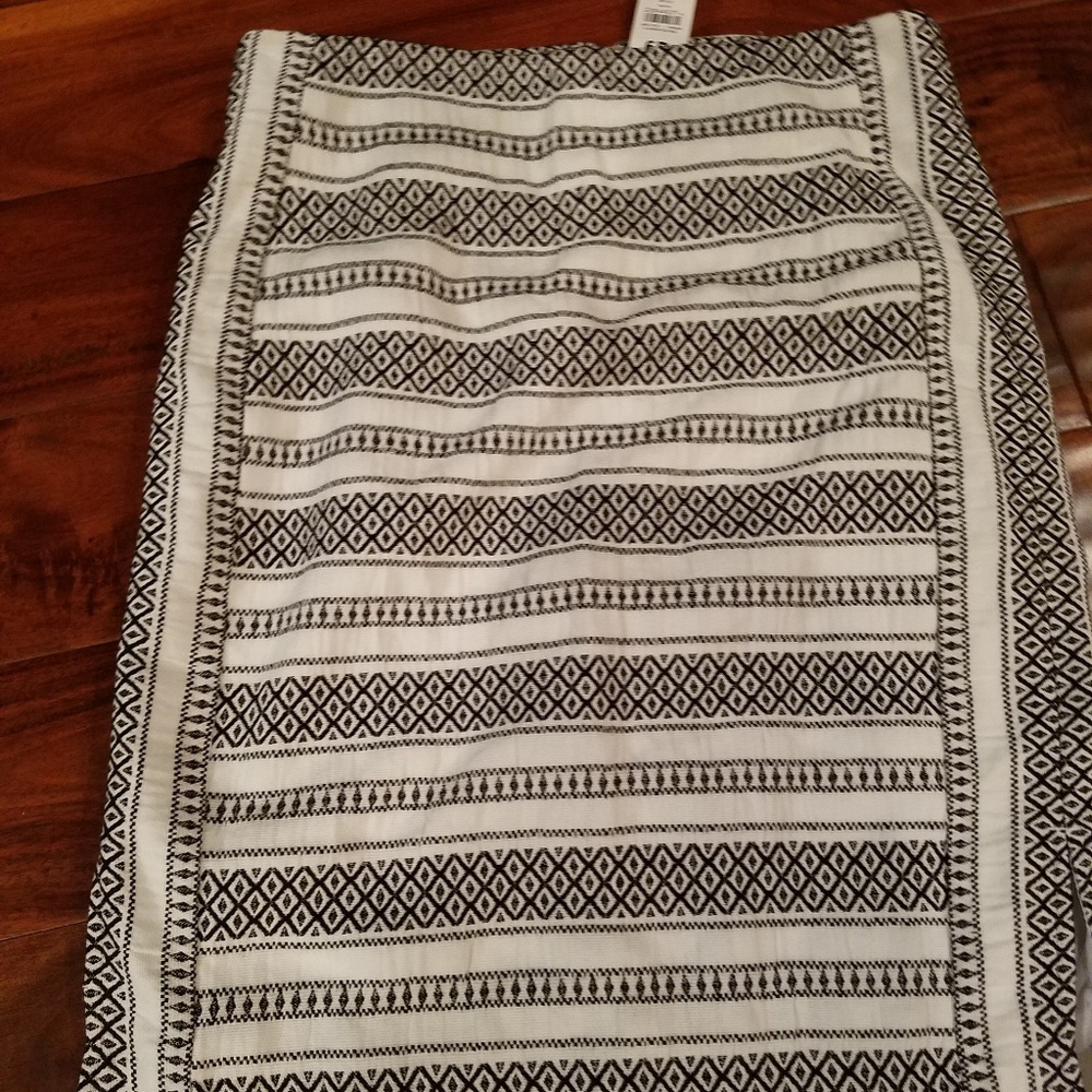 Loft NWT pencil skirt with side slits